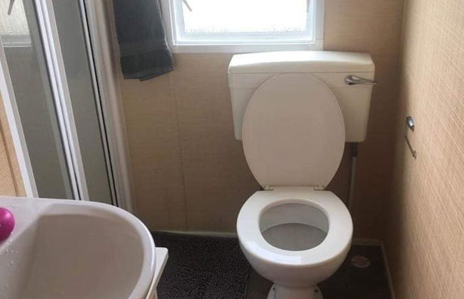 Adorable 2 Bedroom Caravan in Clacton-on-sea - Foto 15