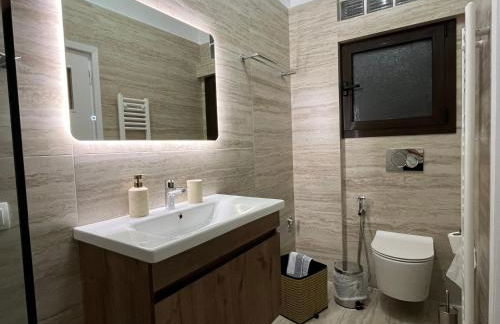 J&N Living - Photo 16