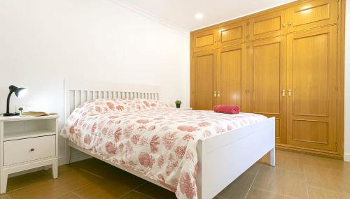 Historic Center private Terrace and Parking Option - Foto 4, wardrobe