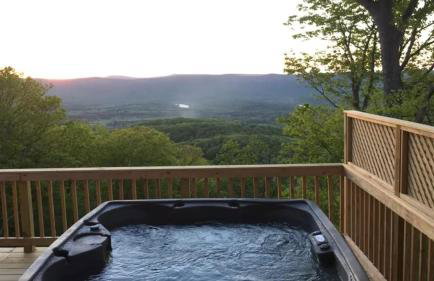 Overlook Cabin Hot Tub, Amazing Views, Fireplace - Foto 12