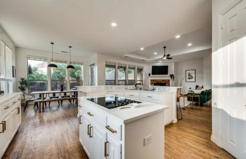 Pool house with hot tub and cinema - Foto 17