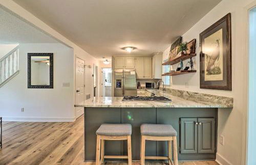 1 Mi to Downtown Highlands Cottage with Sunroom - Foto 8