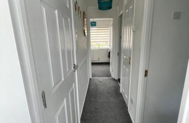 Large Stylish 2 Bedroom Apartment Stevenage Sleep 6 - Foto 34