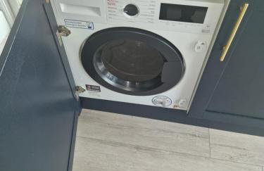 Modern 5 bedroom house with parking, London - Foto 4