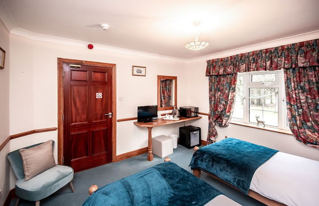 Trivelles Waterhall Country Hotel - Gatwick - Photo 11