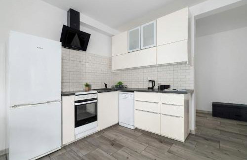 Subtle Apartment in Poznań with Parking Close to the Airport by Noclegi Renters - Foto 3