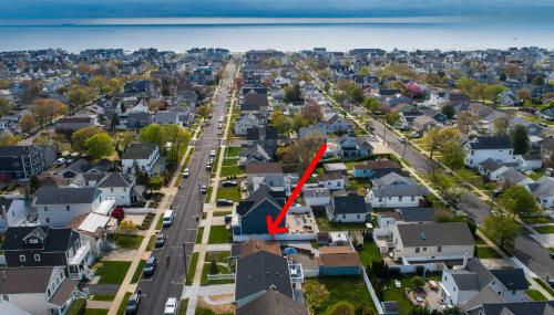 Highly Rated Beach House 35 Blocks to Beach & Main St 6 Badges, Patio, Grill - Foto 5