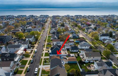 Highly Rated Beach House 35 Blocks to Beach & Main St 6 Badges, Patio, Grill - Foto 5