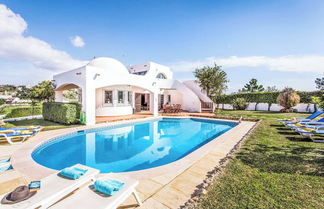 Villa Gira - Photo 18