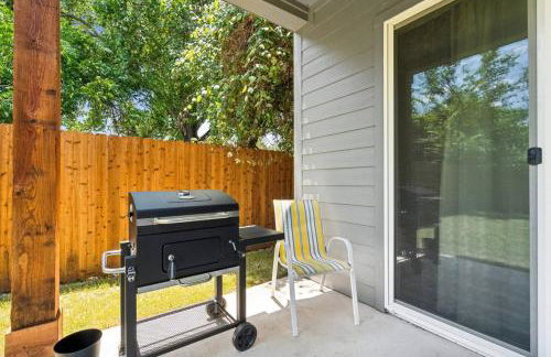 Joyous 3BD House in the heart of Fort Worth - Photo 8