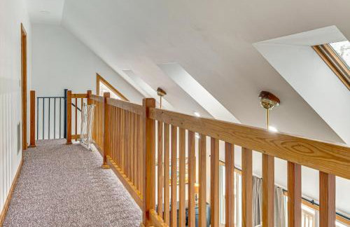 Family Retreat Near Winter Trails in Wakefield! - Foto 14