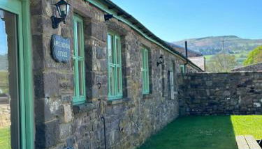 2 Bed House - Sleeps 4 - Fishing - Parking - Patio - Foto 1