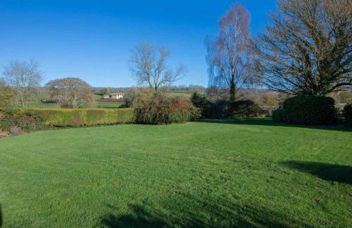 The Burcott Inn Cottages - Photo 10