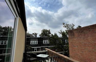 A Regal Retreat- Exclusive Parking, Prime Location - Foto 18