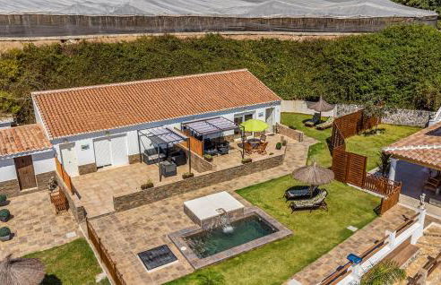 Gorgeous Home In Mezquitilla With Wifi - Photo 11