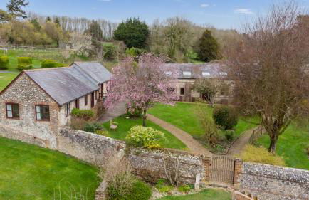 Luccombe Farm Holiday Cottages - Photo 6