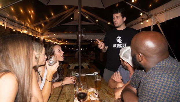 Escuchando historias terroríficas de Denver