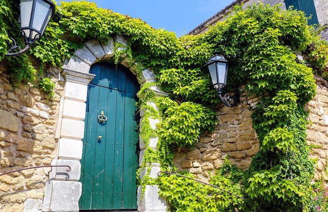 Avignon And L'Isle-sur-la-Sorgue France's Antique Capital - Photo 3