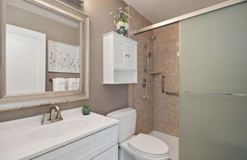 Spirit of the Rockies - Private Backyard & Hot Tub - Foto 40