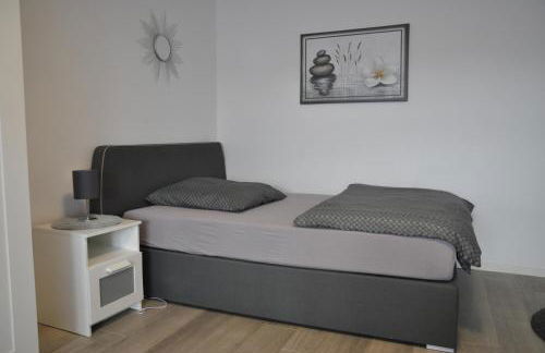 Deluxe Apartment - Ruhe Oase - 1ZKB Balkon - Parkplatz - Self Check-in 24h - Foto 8