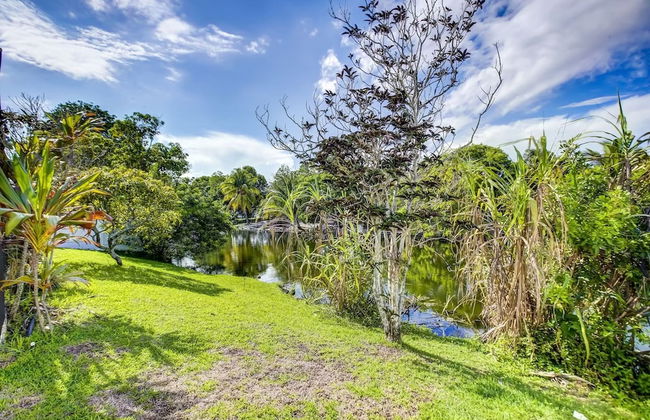 Riverfront King Bed Pool Nearby Beach - Foto 45