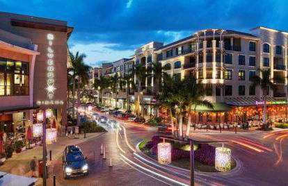 Gulf Access Waterfront Oasis with Heated Pool! Near Beach & Mercato! - Foto 45