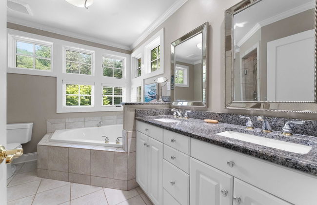 Boathouse Cove by Avantstay Pool + Swim Dock Hot Tub - Foto 32