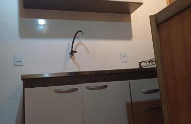 Ap moquirido com ar-condicionado 6km do aeroporto Floripa - Foto 4