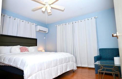 The Charming Cozy 4-Bedroom Getaway in Glen Burnie - Foto 28