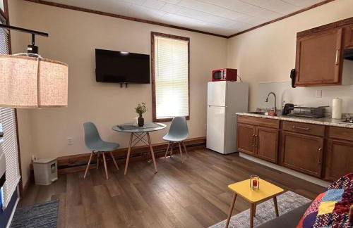 Urban OASIS Inspired by the 80s Unit 1 - Photo 4