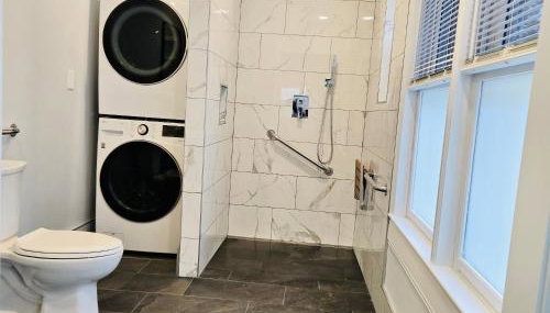 Raleigh Retreat with Pool Table, Grill & ADA Bath - Foto 2