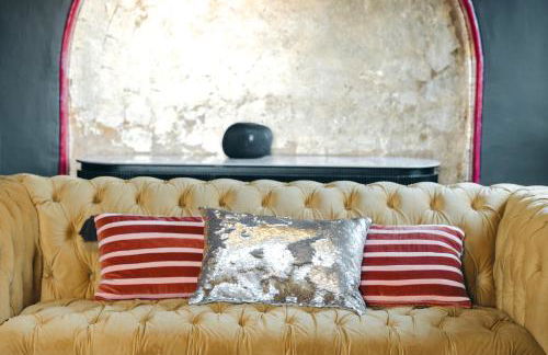 Large 7 Bedroom House for Families and Work Crews Hot Tub Parking Wi-Fi sleeps 17 - Foto 19