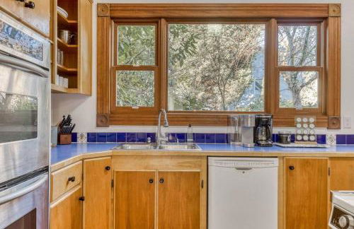 Landmark 23 - Photo 28