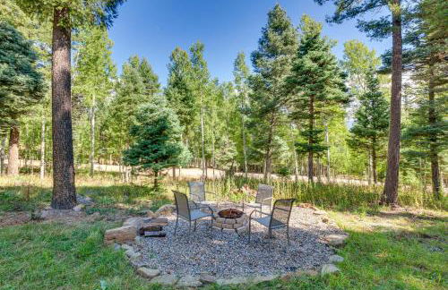 Expansive Angel Fire Home with Indoor Hot Tub! - Foto 40