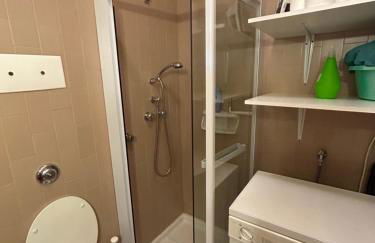 Ampio appartamento in centro con vista - terrazze, parcheggio gratuito e Wi-Fi - Foto 17