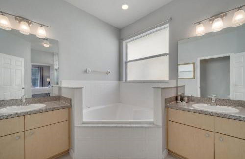 Disney Getaway Pool Gated Resort Near Parks - Foto 32