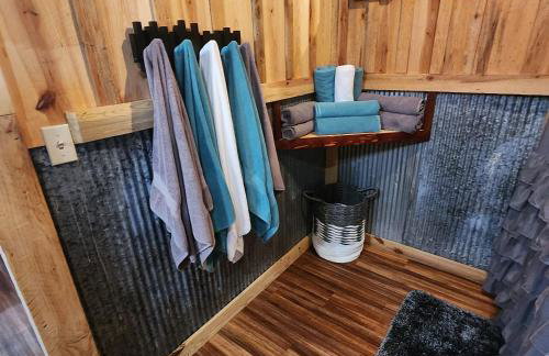 Unique Country Cabin Meets Farmhouse Modern!!! - Foto 29