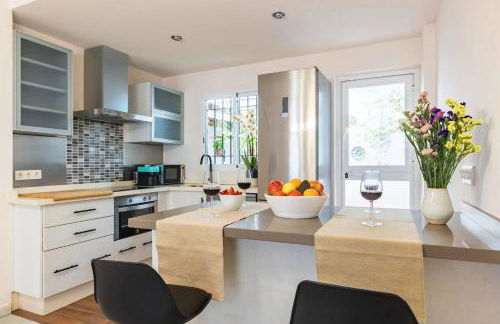 Casa 3 plantas con patio y Solárium privados - Foto 6