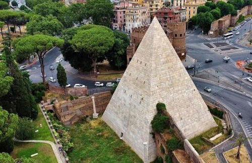 Hanna's House Metro Pyramid - Photo 2