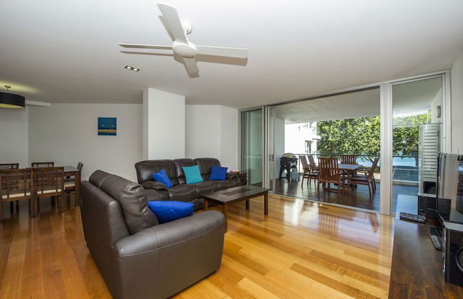 Maggies Beachfront Apt. 7 - Photo 9