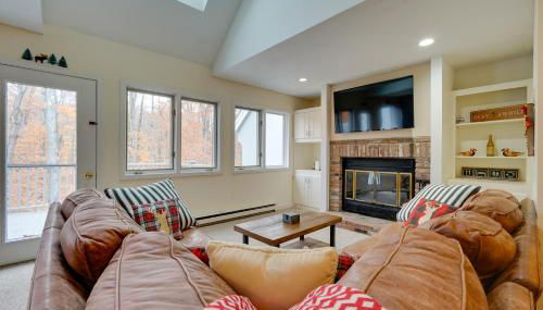 Sunny Stratton Townhome about 1 Mi to Skiing! - Foto 4