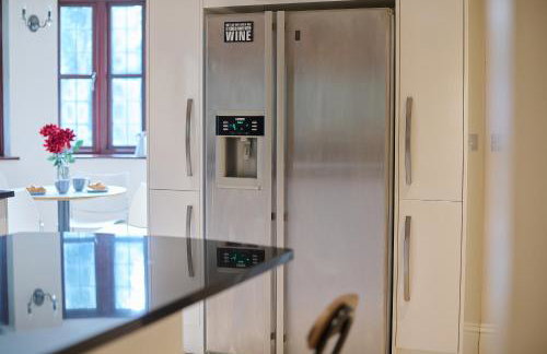 Spacious 7BR Home, Families & Contractors, Hot Tub - Foto 17