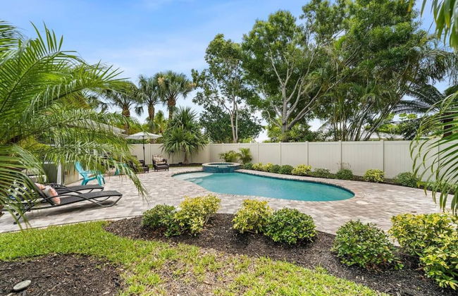 Home with Pool & Hot Tub Close to Beach - Foto 22