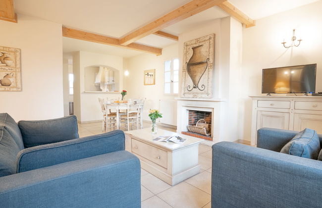 2 bedroom Apartment in La Motte with swimming pool and garden - Photo 2