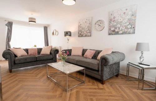 Prenton House, 3BR Close to Liverpool - Foto 1