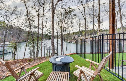 Lakefront Seneca Vacation Rental with Shared Dock! - Foto 1