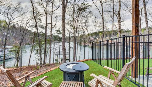 Lakefront Seneca Vacation Rental with Shared Dock! - Foto 1