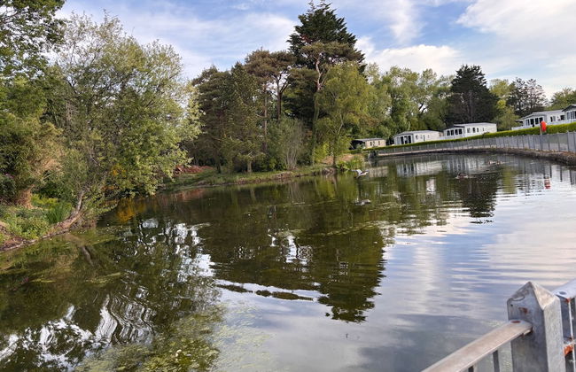 Hafan y Mor Park 3-bed Caravan, Sleeps 8, Pets Ok - Foto 21