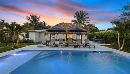 Hideaway Palms - Photo 5, sunbed