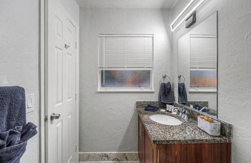 East Boca Getaway with Hot Tub Near Beach and Mizner Park - Foto 15